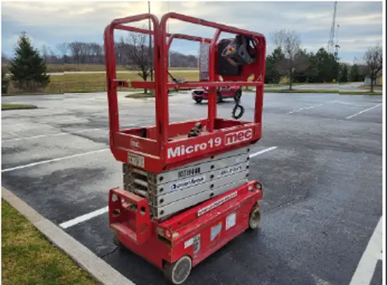 2018 MEC MICRO 19 Scissor Lift