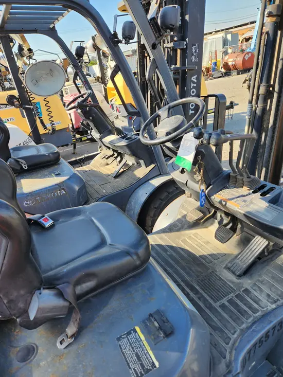 2018 Toyota 8FDU30 Warehouse Forklift