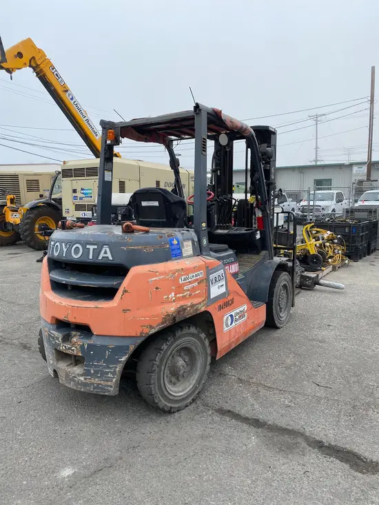 2016 Toyota 8FD35U Warehouse Forklift