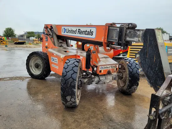 2016 SKYTRAK 8042 Forklift