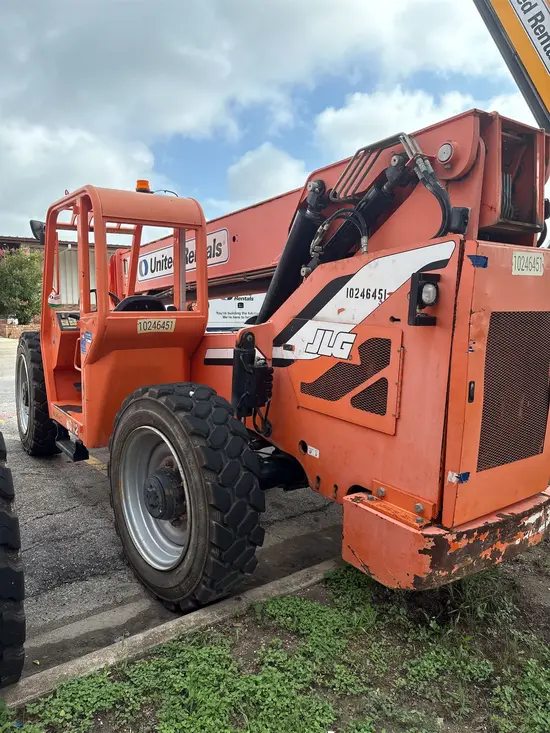 2014 SKYTRAK 8042 Forklift