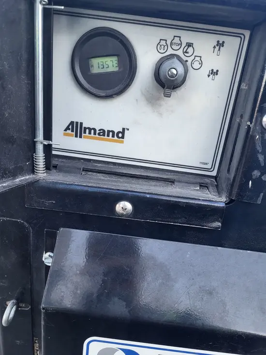 2018 Allmand NL-V Portable Light Tower