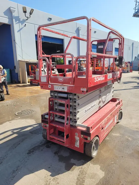 2017 MEC 3346SE Scissor Lift