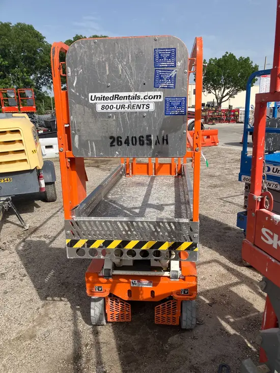 2019 Snorkel S3215L Scissor Lift