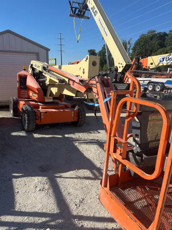 2012 JLG E450AJ Articulating Boom Lift