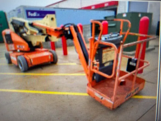 2016 JLG E400AJPN Articulating Boom Lift