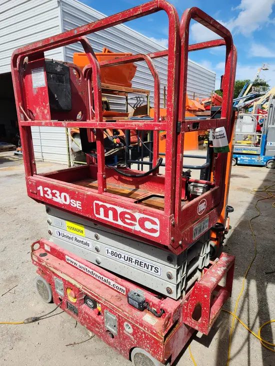 2017 MEC 1330SE Scissor Lift