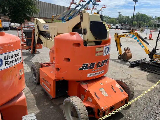 2015 JLG E400AJPN Articulating Boom Lift