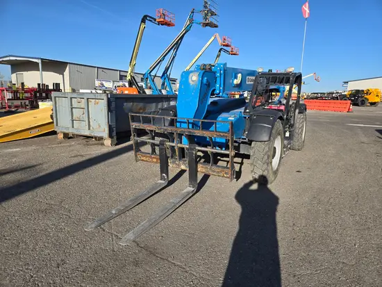 2015 Genie GTH-844 Forklift
