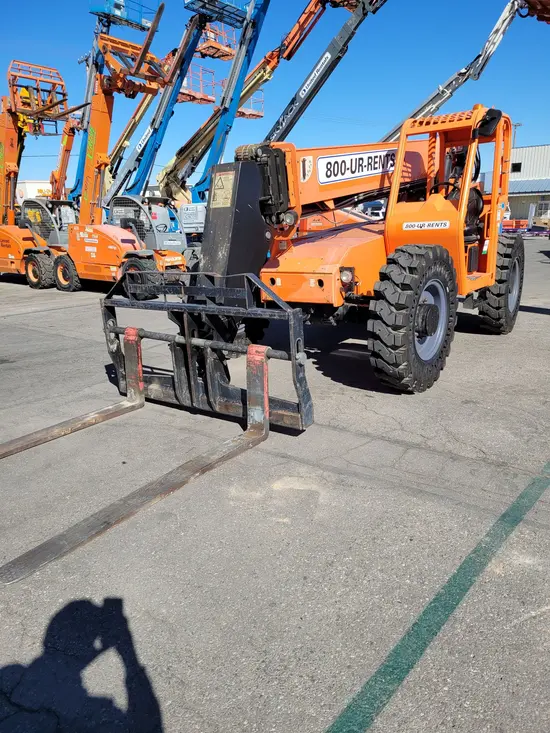 2015 SKYTRAK 6042 Forklift