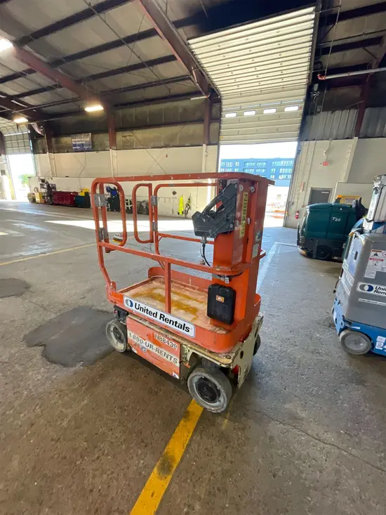 2014 JLG 1230ES Self-Propelled One-Person Lift