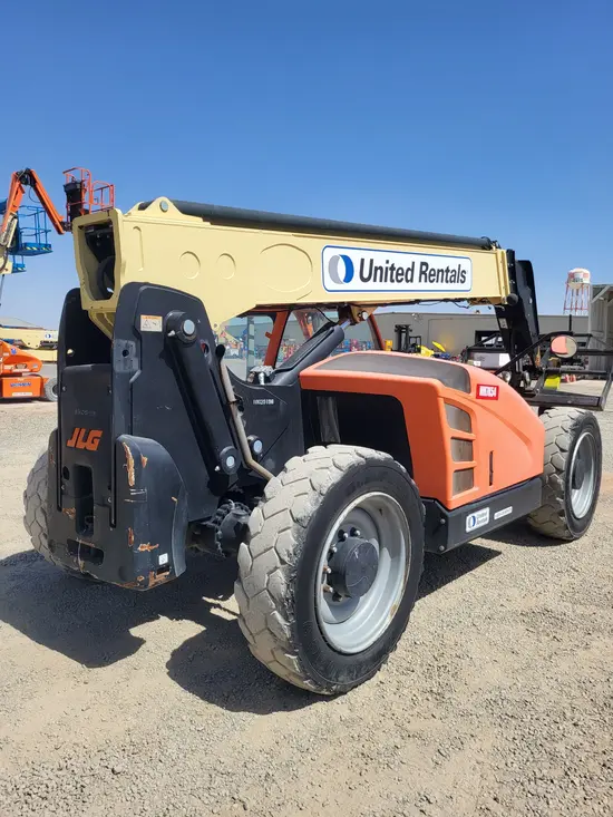 2017 JLG 943 S Forklift