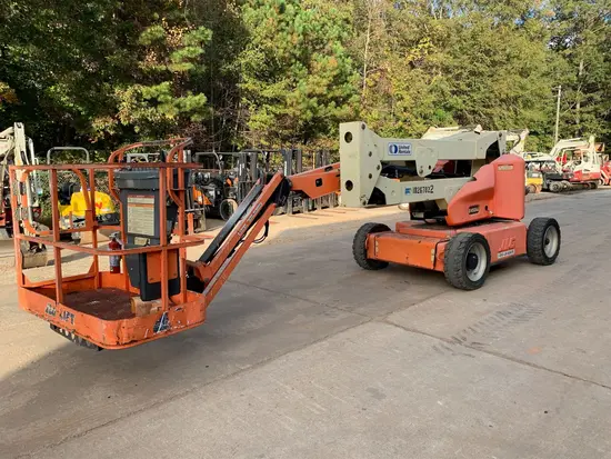 2014 JLG E450AJ Articulating Boom Lift