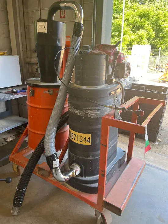 2018 Husqvarna SOFF-CUT 1000 Vacuum