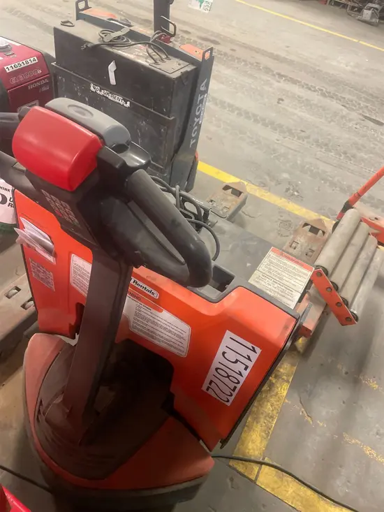 2022 Toyota 8HBW23 Jack