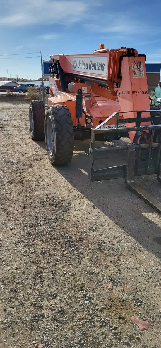 2014 SKYTRAK 6042 Forklift