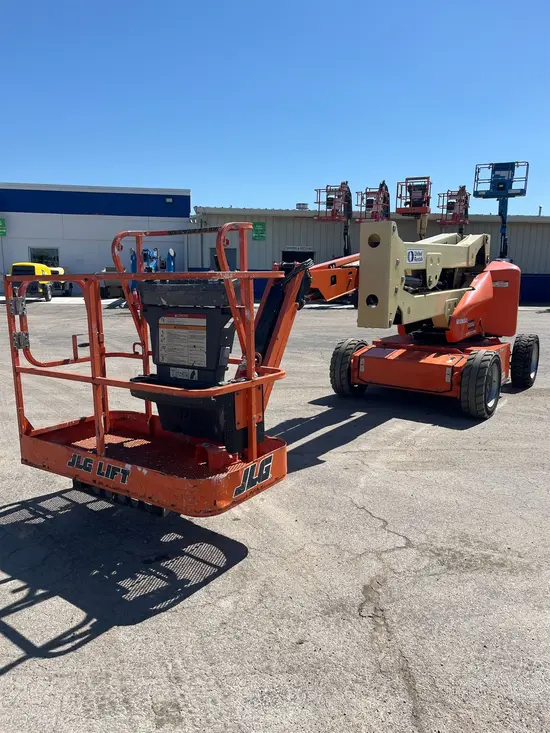 2016 JLG E450AJ Articulating Boom Lift