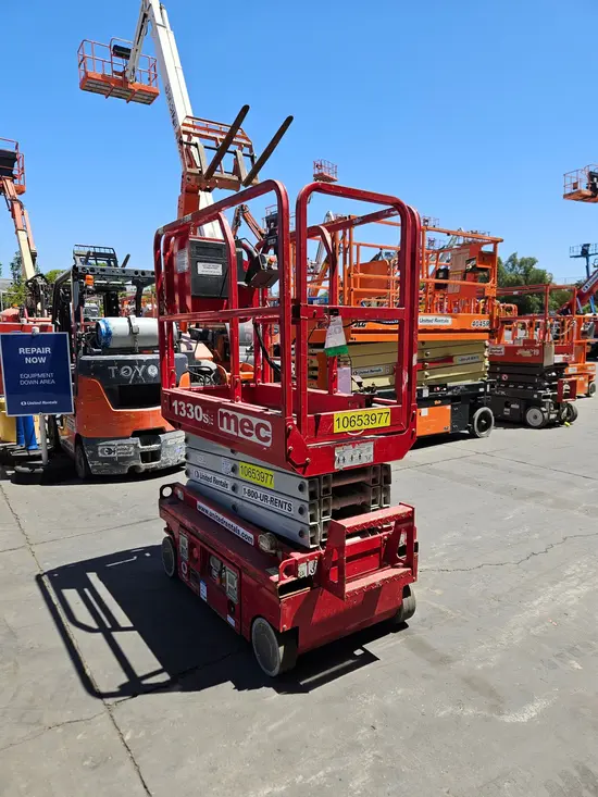2017 MEC 1330SE Scissor Lift
