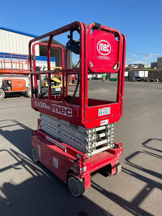 2017 MEC 1330SE Scissor Lift