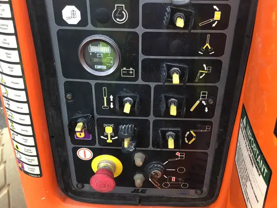 2013 JLG E450AJ Articulating Boom Lift