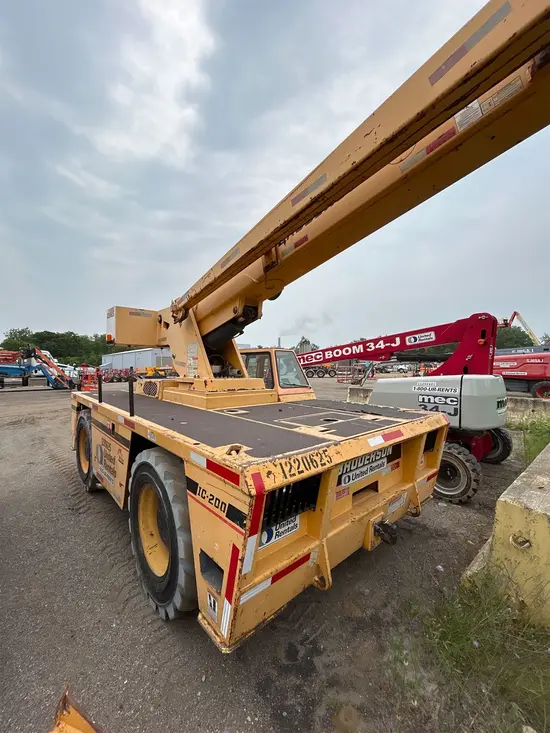 2011 Broderson IC-200-3G