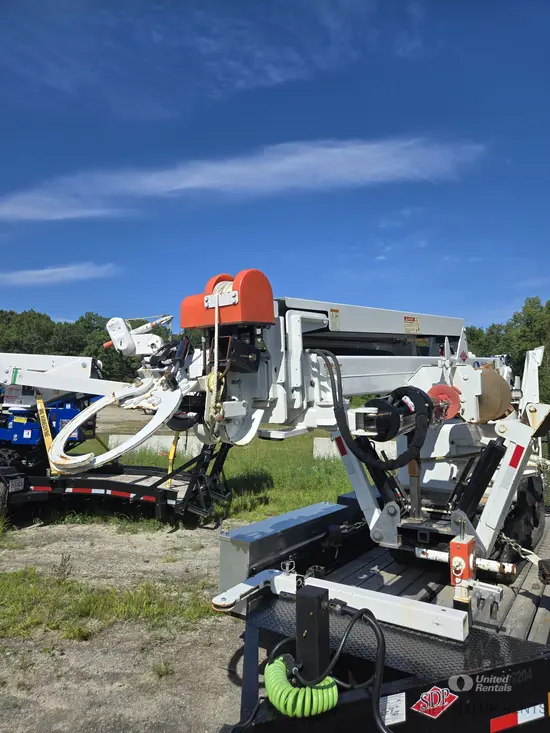 2023 S.D.P. Manufacturing EZ55MLP Digger Derrick