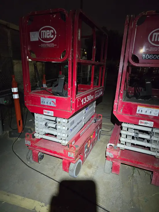2017 MEC 1330SE Scissor Lift
