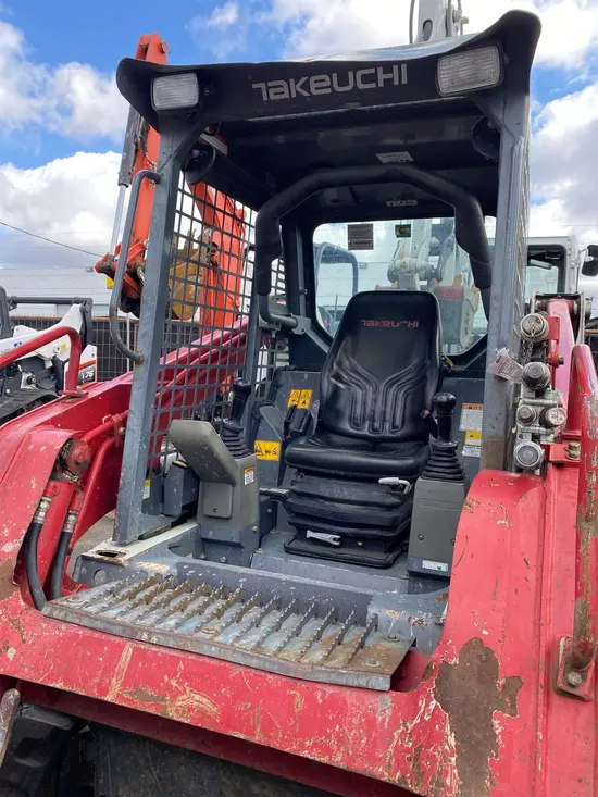 2019 Takeuchi TL8W Track Loader