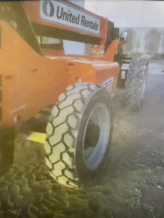 2019 SKYTRAK 8042 Forklift