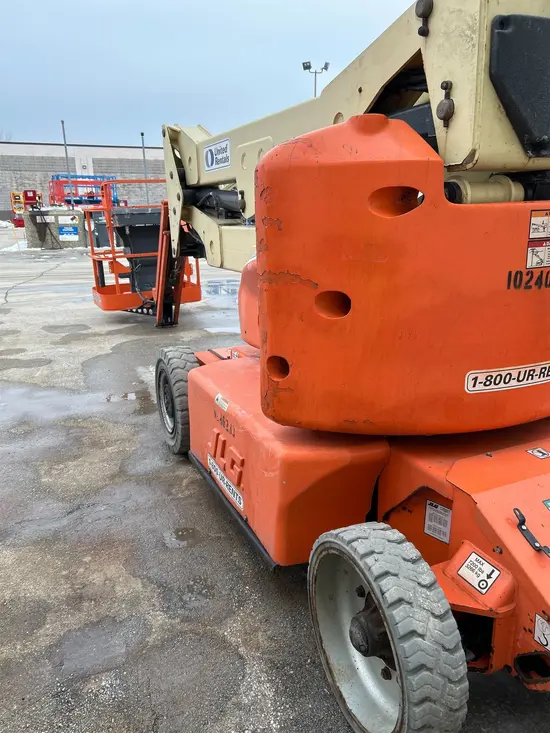 2014 JLG E400AJPN Articulating Boom Lift