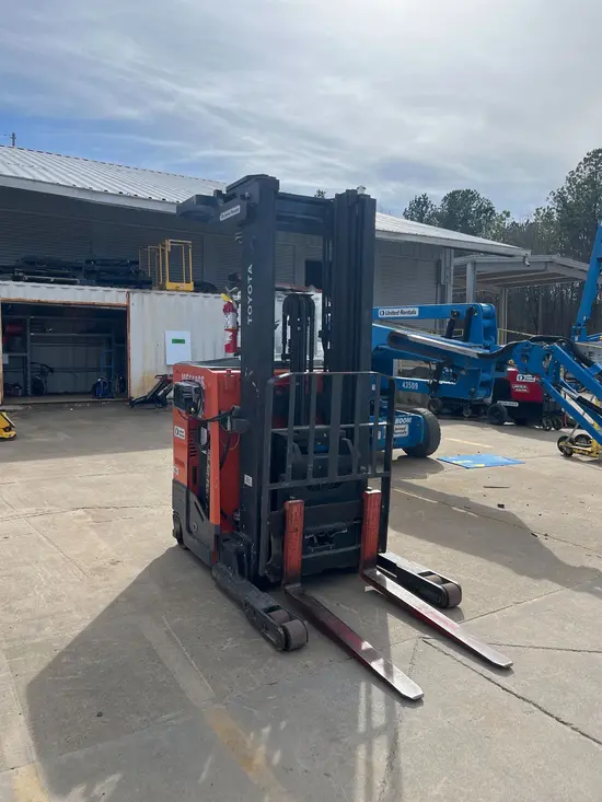 2017 Toyota 9BRU18 Warehouse Forklift