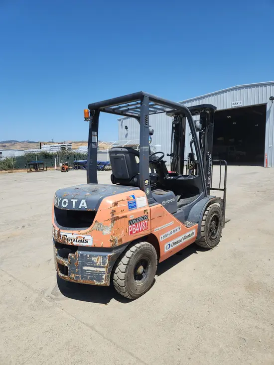 2017 Toyota 8FDU30 Warehouse Forklift