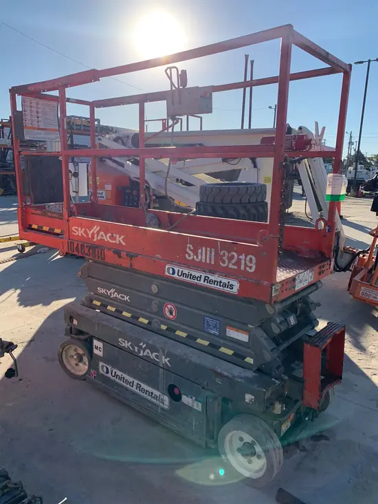 2016 Skyjack SJIII3219 Scissor Lift