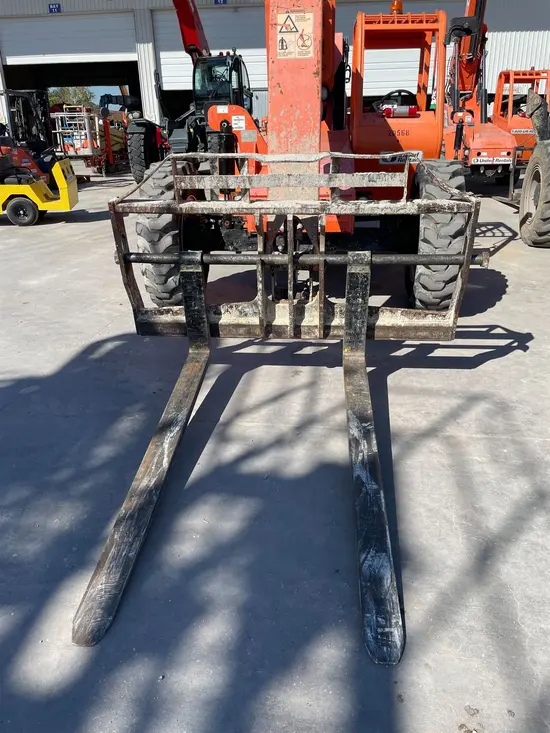 2015 SKYTRAK 6042 Forklift