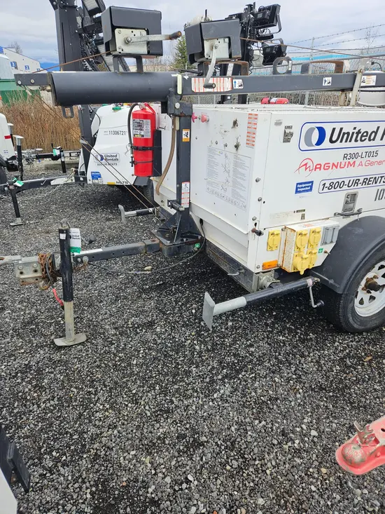 2014 Magnum Pro MLT5200 Portable Light Tower