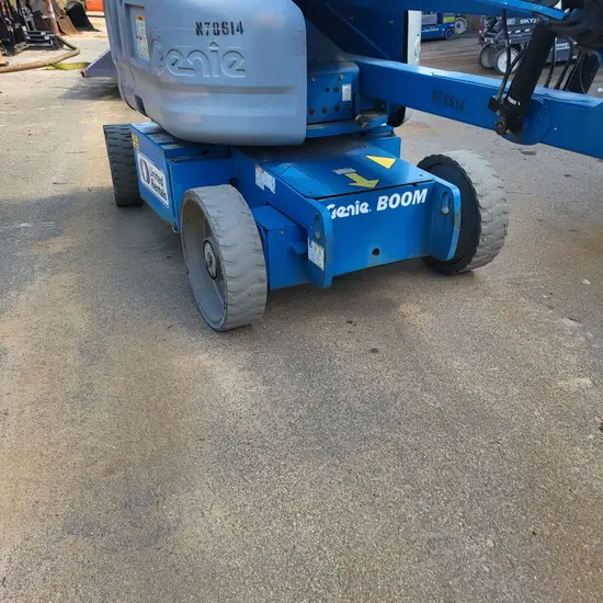 2013 Genie Z-40/23N RJ Articulating Boom Lift