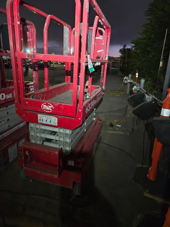 2017 MEC 1330SE Scissor Lift