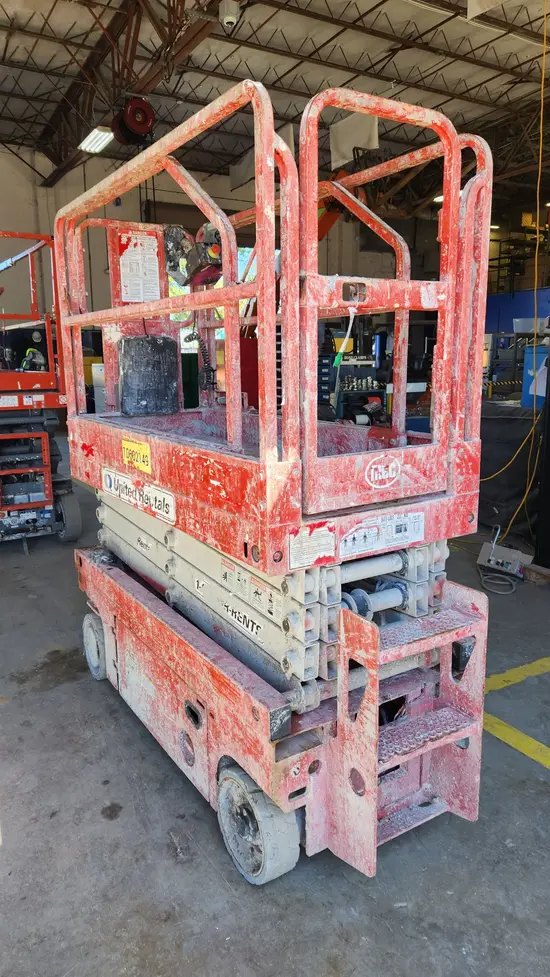 2017 MEC 1930SE Scissor Lift