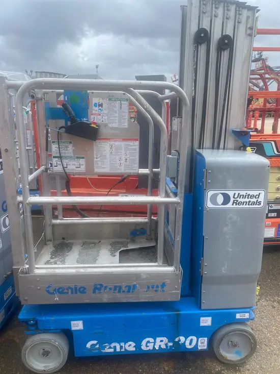 2018 Genie GR-20 Self-Propelled One-Person Lift