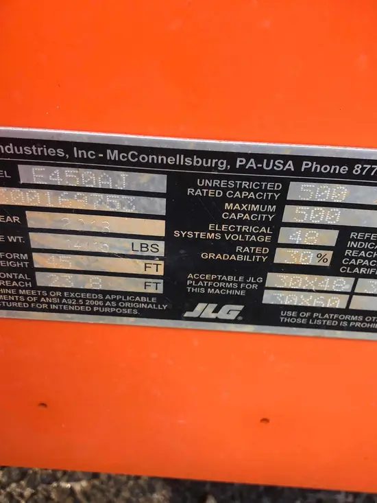 2013 JLG E450AJ Articulating Boom Lift