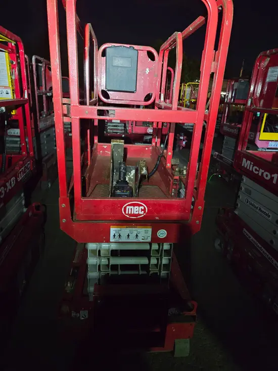 2019 MEC MICRO 19 Scissor Lift