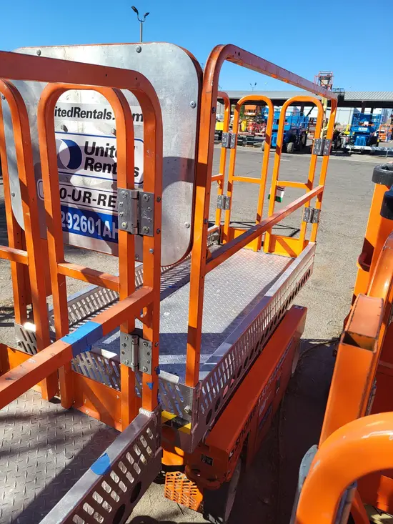 2022 Snorkel S3215L Scissor Lift