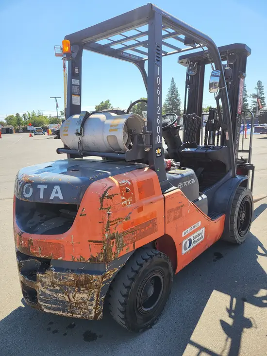 2017 Toyota 8FGU30 Warehouse Forklift