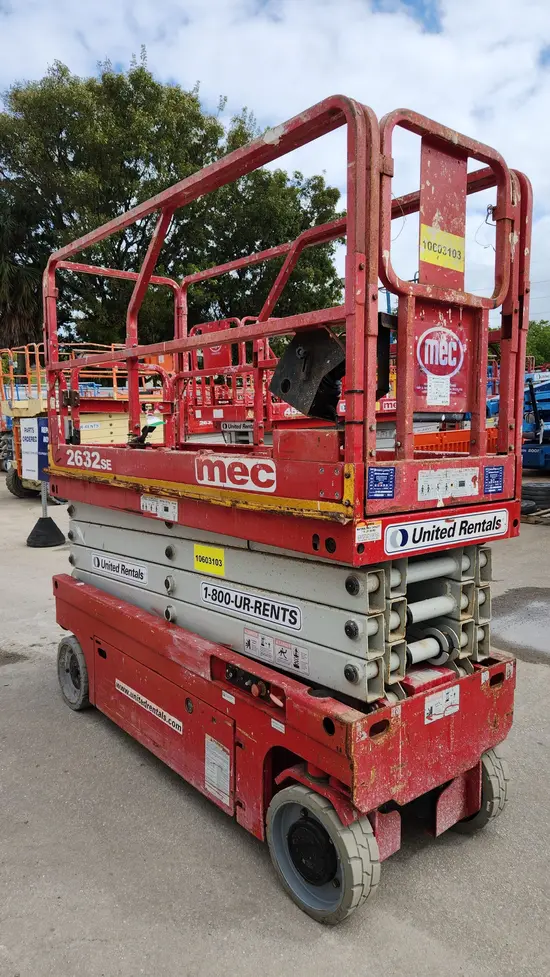 2017 MEC 2632SE Scissor Lift