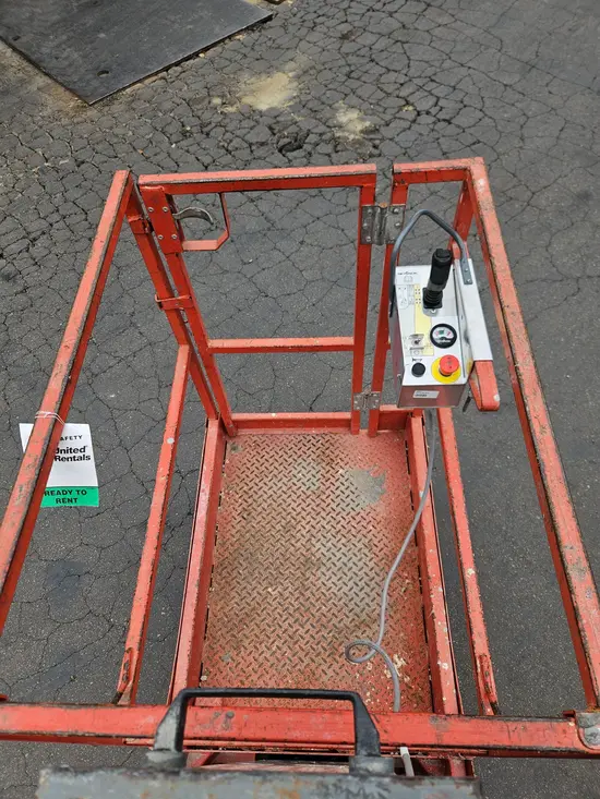 2017 Skyjack SJ16 Self-Propelled One-Person Lift