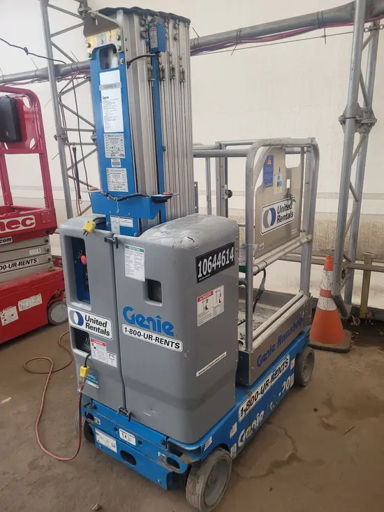 2017 Genie GR-20 Self-Propelled One-Person Lift