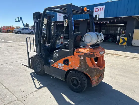 2022 Doosan G25P-7DF Warehouse Forklift
