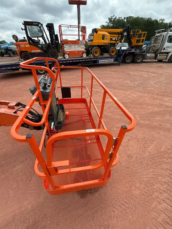 2017 JLG 800S Boom Lift