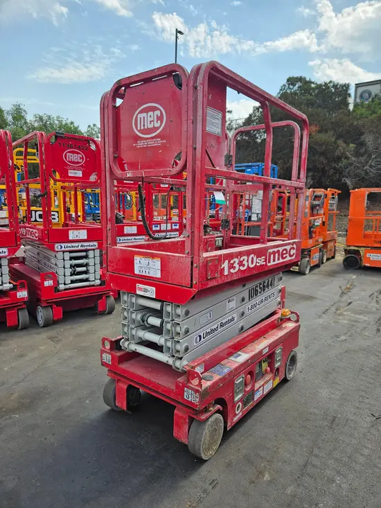 2017 MEC 1330SE Scissor Lift