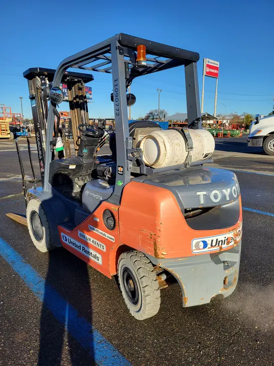 2020 Toyota 8FGU25 Warehouse Forklift